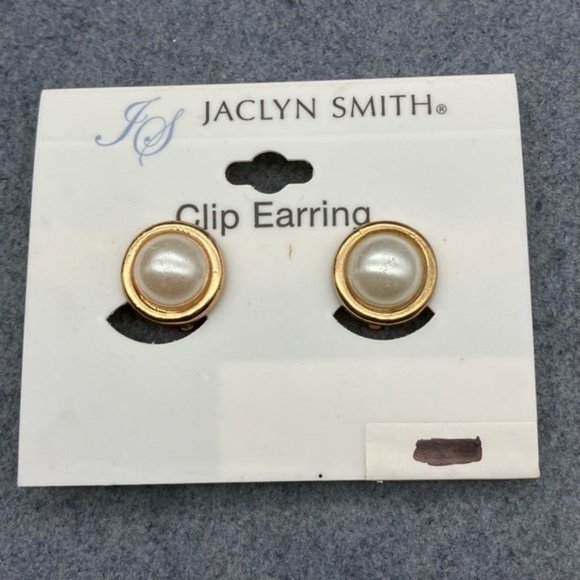 Jaclyn Smith Clip On Earrings As Is Pearl Gold Round Domed Classic Retro Vintage - Picture 2 of 7